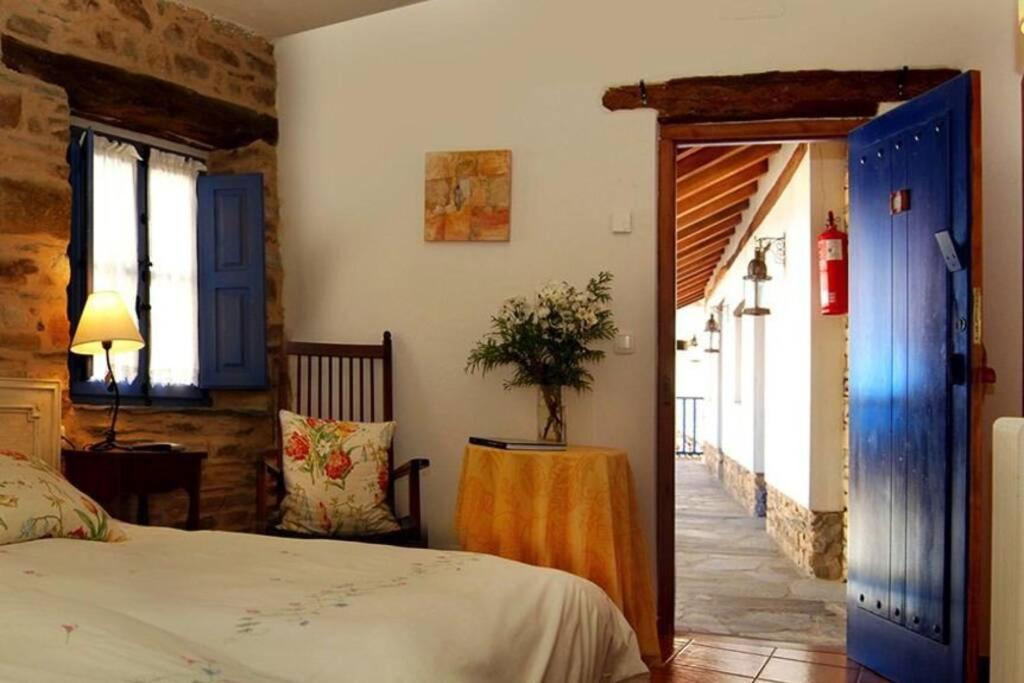 Vila Casa Camarga Santiago Millas Exteriér fotografie